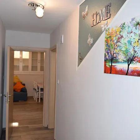Sweet Apartment *